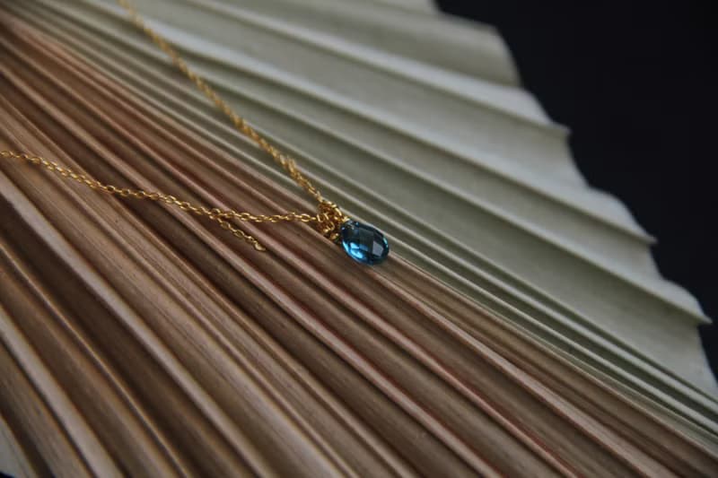 YELU獨立自制倫敦藍托帕石純銀項鏈