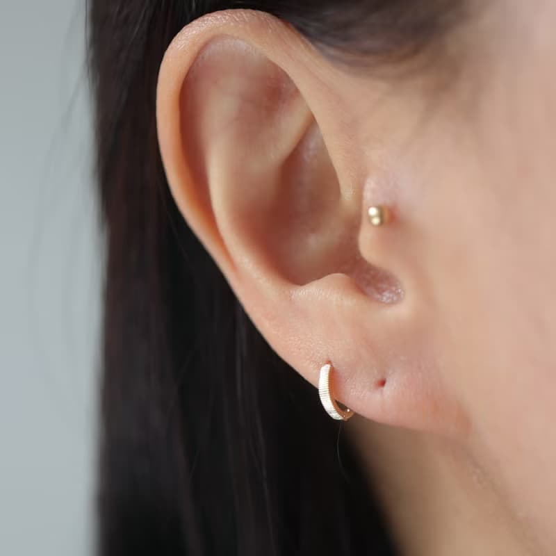 14K 復古切紋耳扣耳環 (內徑 6.5 mm) (單個) 洗澡免摘  不褪色