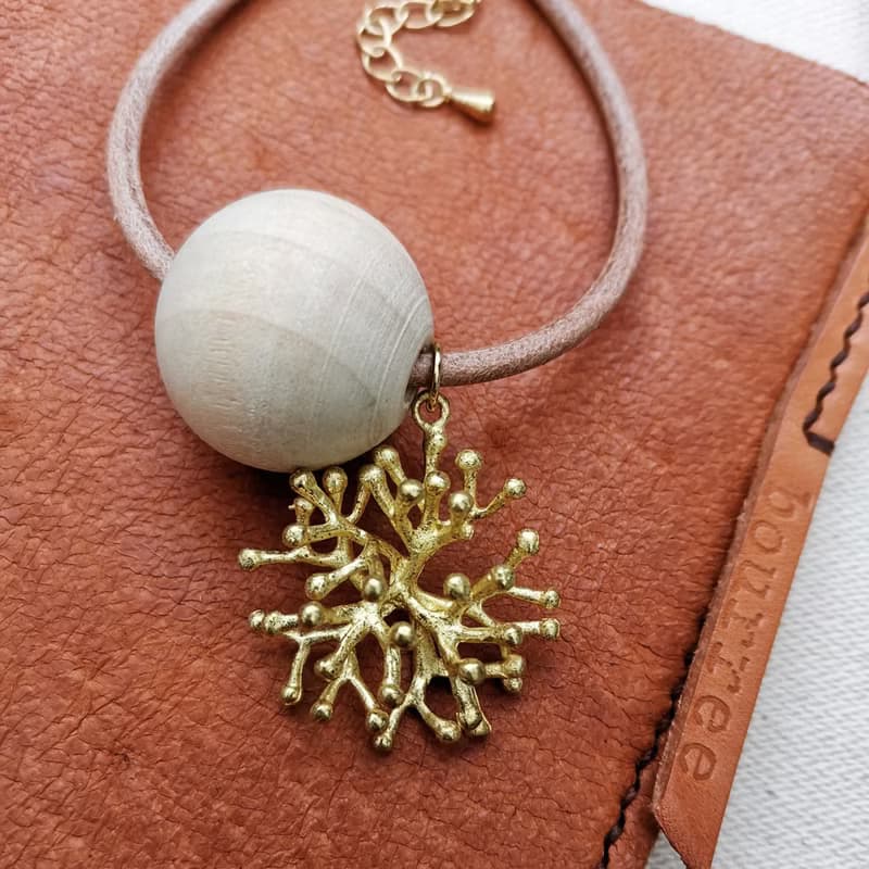 風落形物 皮革手鍊 珊瑚花