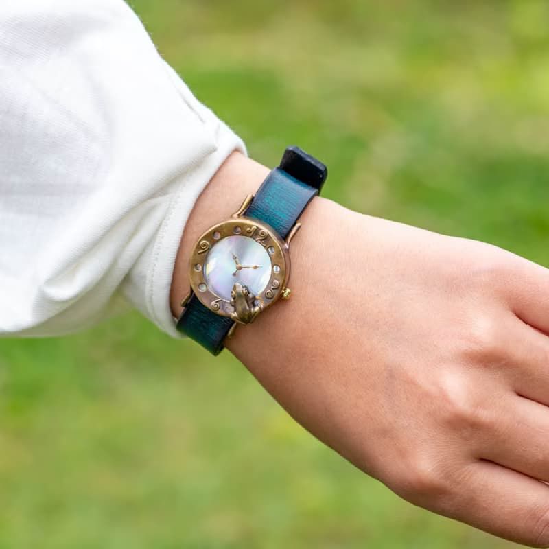 窺視著池面的青蛙 手錶 M 極光