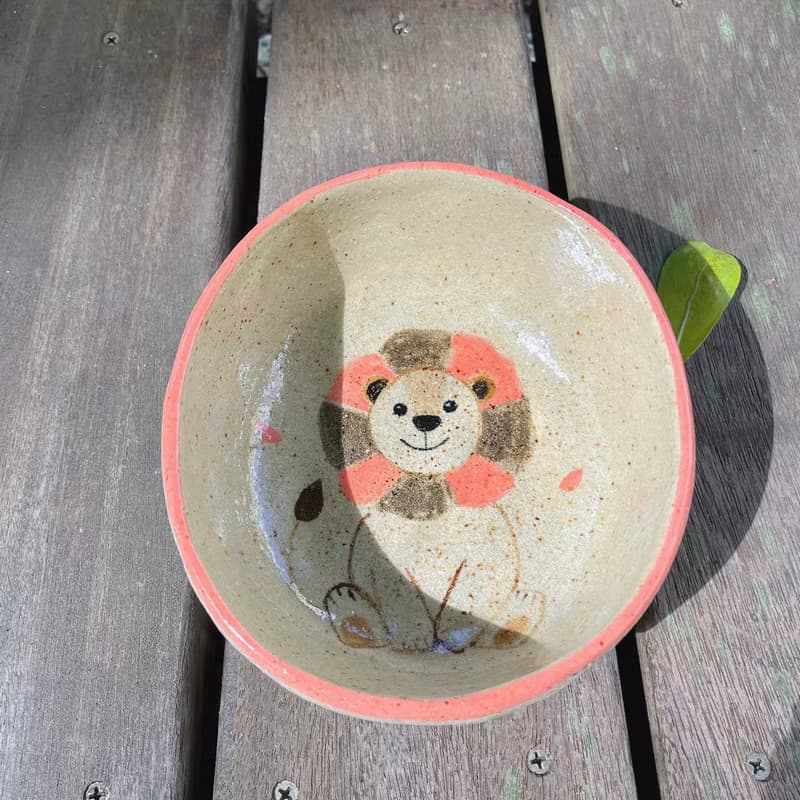 A Lu 快樂獅子陶碗盤| 原創手作手繪 | 美國進口陶土 僅此一件