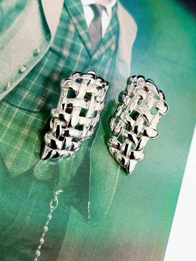 vintage jewelry  Monet 亮銀金屬網狀 夾式耳環
