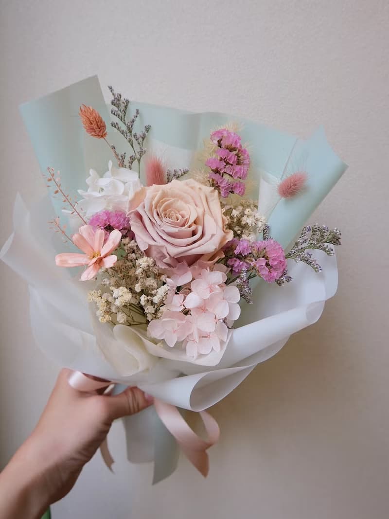 蒂芬妮早餐 / 單朵永生玫瑰 混合花束 / 花束 台中花店