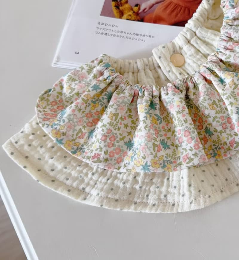 花漾朵朵 天然染色 手工雙層 荷葉圍兜