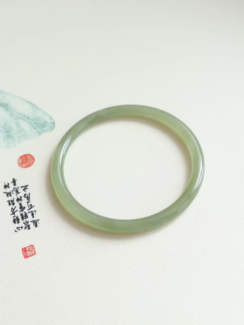 天然和田玉晴水手鐲 冰底晴水料 顏色美玉質溫潤細膩水頭玉62圈口