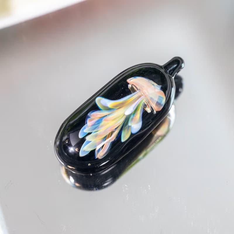 水母膠囊頸鍊(有底色)