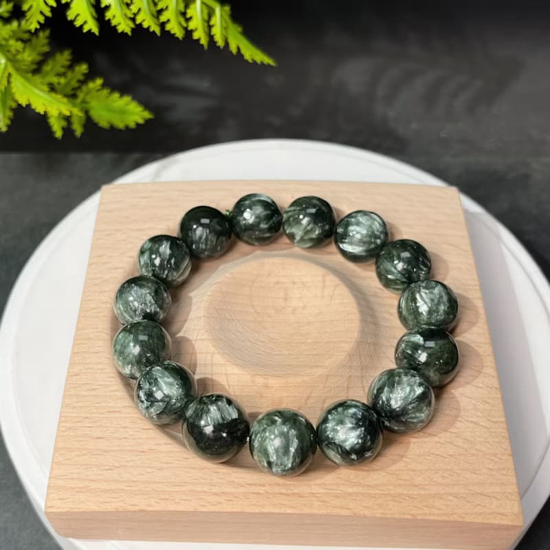 精品綠龍晶手串 顆顆滿龍紋 俄料綠泥石手珠 14mm 天然能量手環
