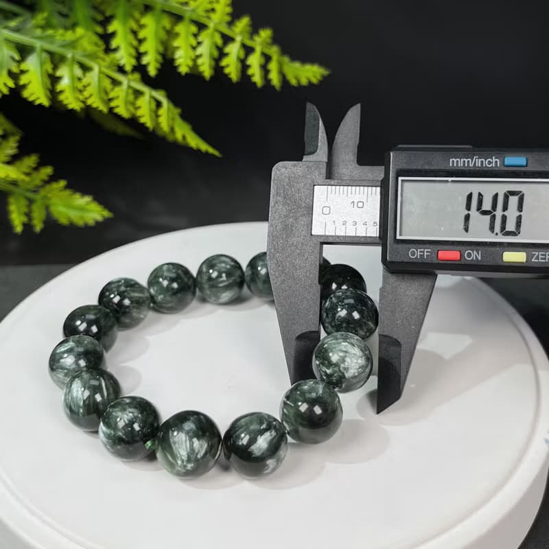 精品綠龍晶手串 顆顆滿龍紋 俄料綠泥石手珠 14mm 天然能量手環