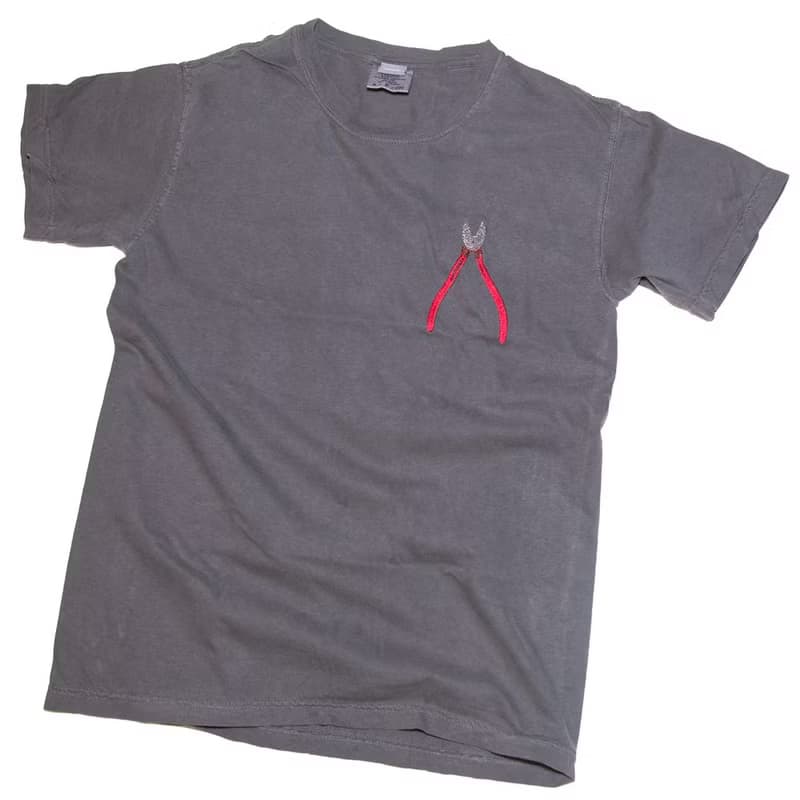 父の日のギフトに。ニッパー 刺しゅう Tシャツ　ユニセックスS〜XLサイズ　Tcollector
