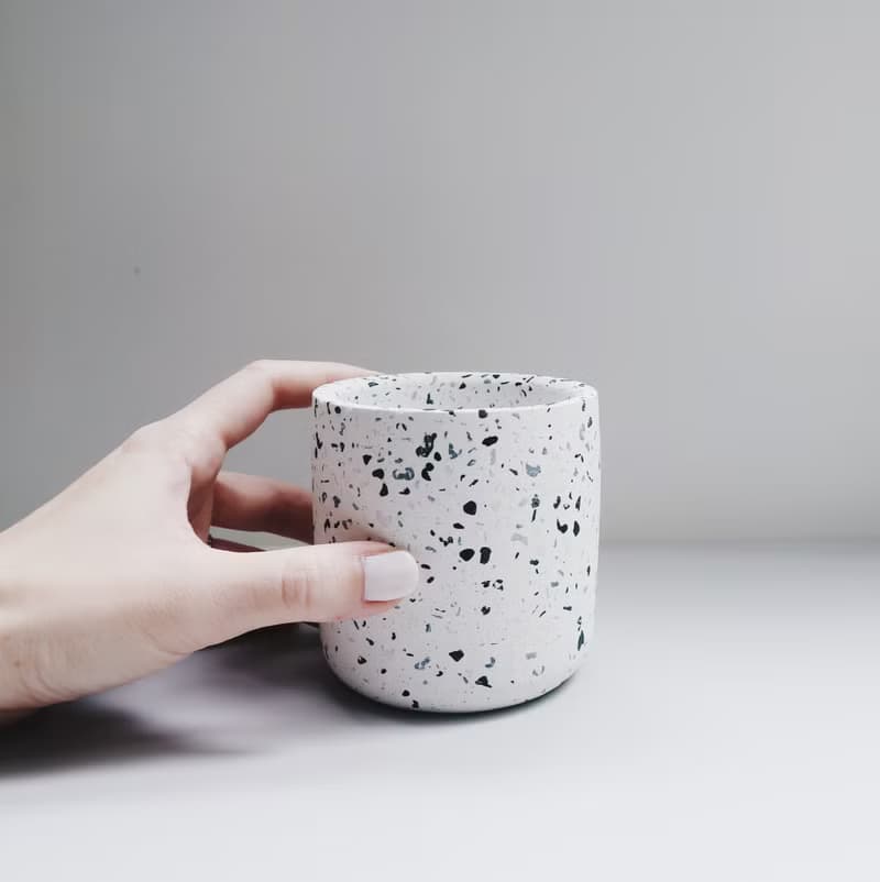 TERRAZZO 磨石子 | 經典黑白水泥圓形盆器・筆筒・桌面收納