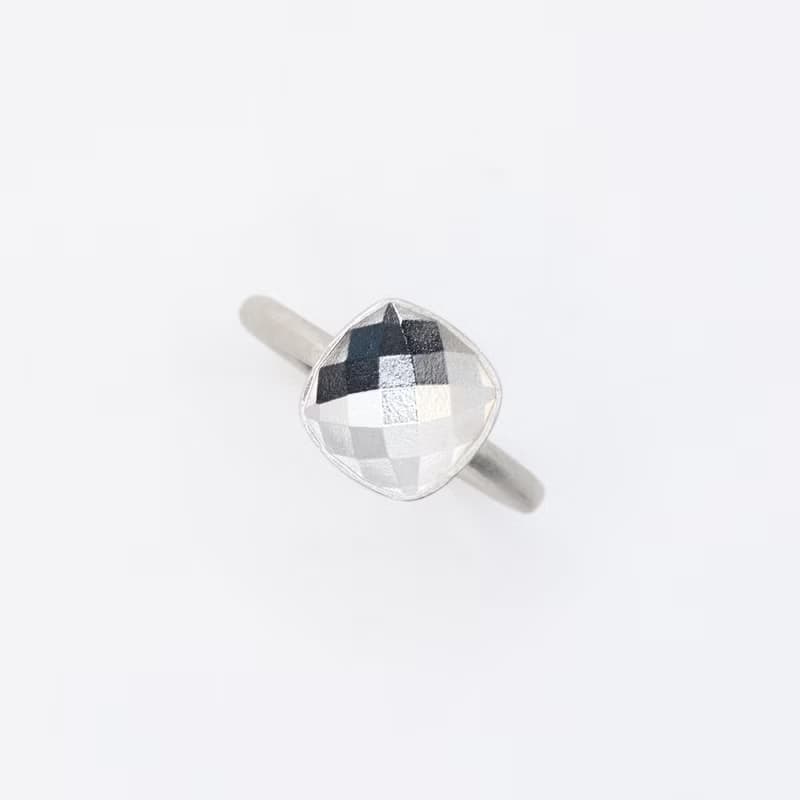 WHITE DAYS 純銀方形凹刻戒指