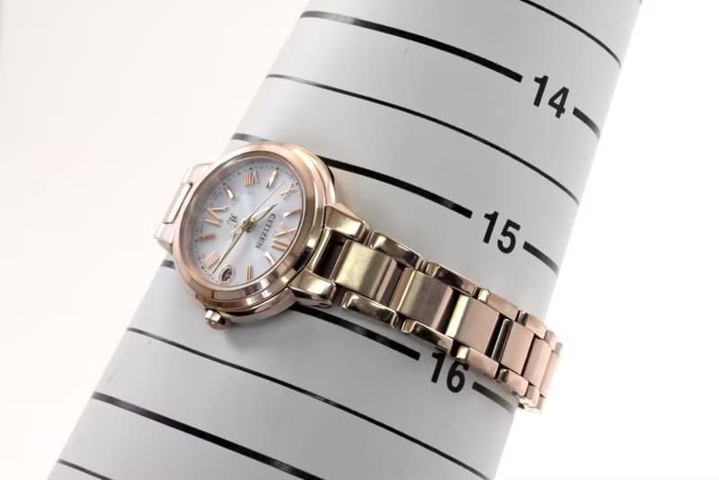 送料無料 CITIZEN シチズン Xc クロッシー basic collection ES9435-51A 女性用 電波ソーラー腕時計 手錶