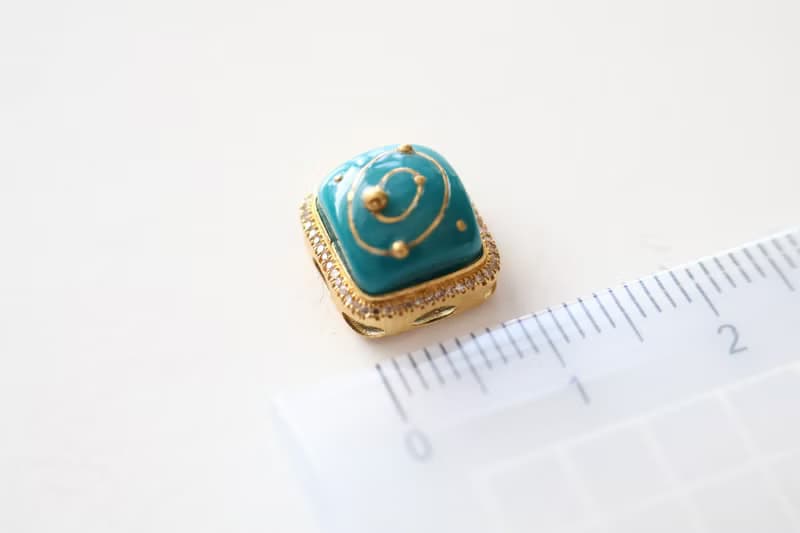 Journal-小宇宙 (天然藍松石)高瓷藍松 18k金鑽石萬用路路通吊墜