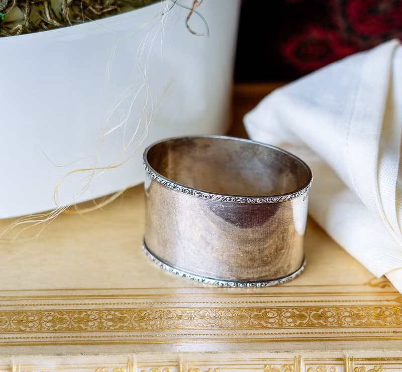 簡約花邊銀餐巾套環 - 西洋古董