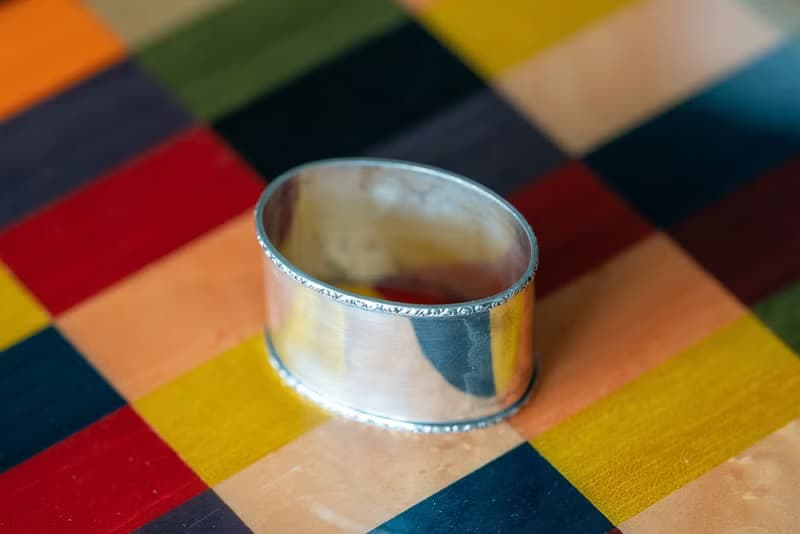 簡約花邊銀餐巾套環 - 西洋古董