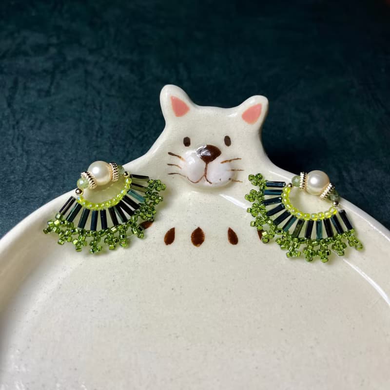 A Lu 銀杏扇葉珠花耳針耳飾/飾品/純手工編製 原創限量款