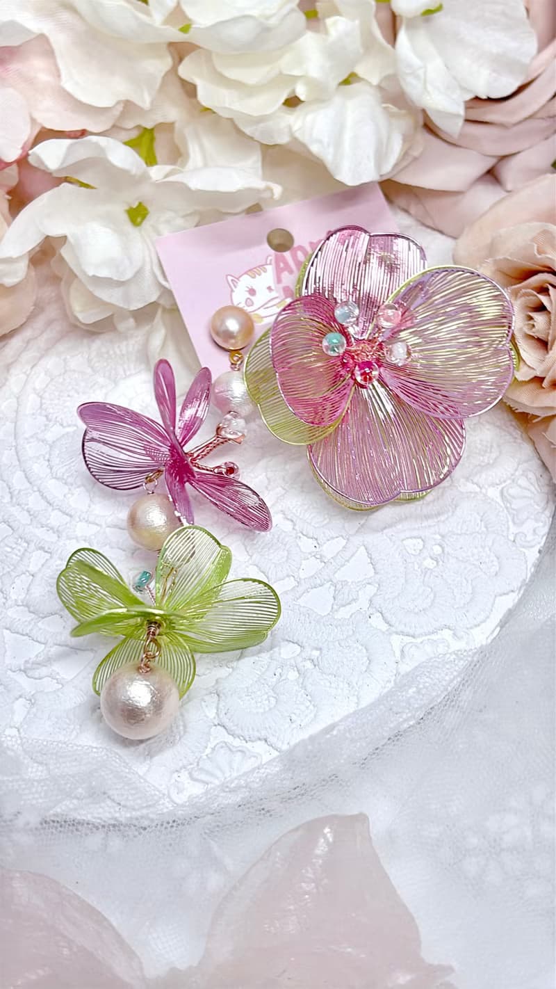 小華麗大花花 垂墜耳環 貼耳式耳環 不對稱設計 耳夾 耳針