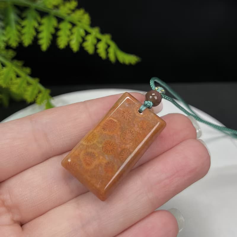 天然珊瑚玉吊墜冰潤玉化檸檬片長方形無事牌菊花玉項錬辟邪聚財