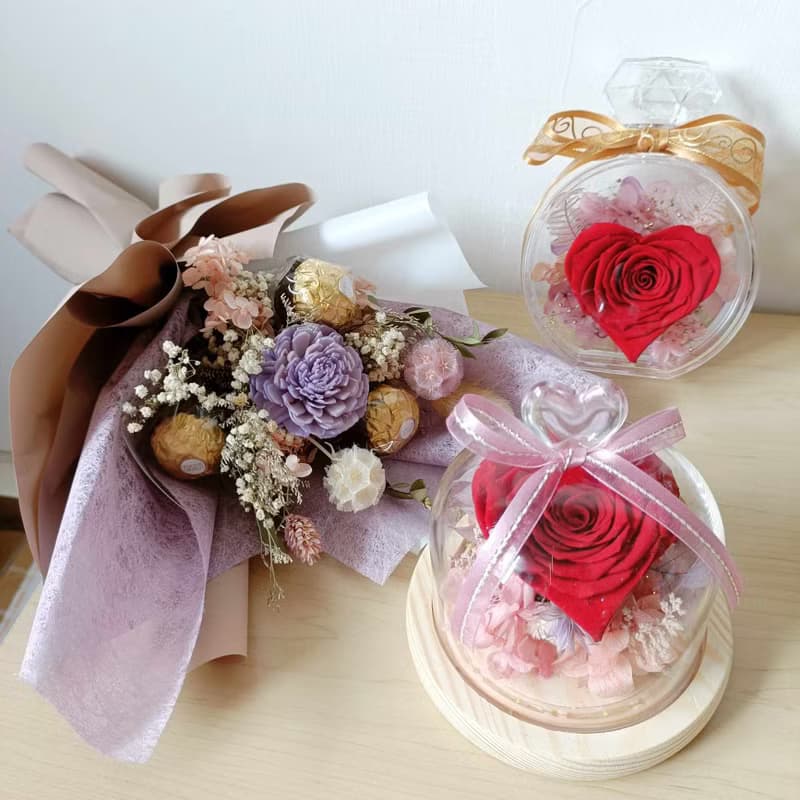 畢業花束禮物 香水瓶金莎愛心型永生玫瑰花束情人節生日告白求