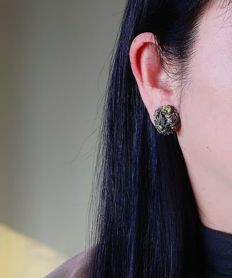 vintage jewelry  西德製 古董儽絲綴萊茵鑽造型 夾式耳環
