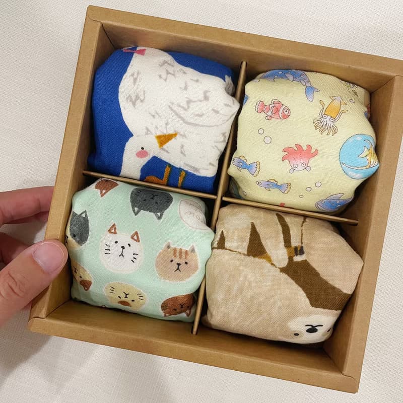 動物款 四入圍兜禮盒・收涎・滿月・彌月禮盒