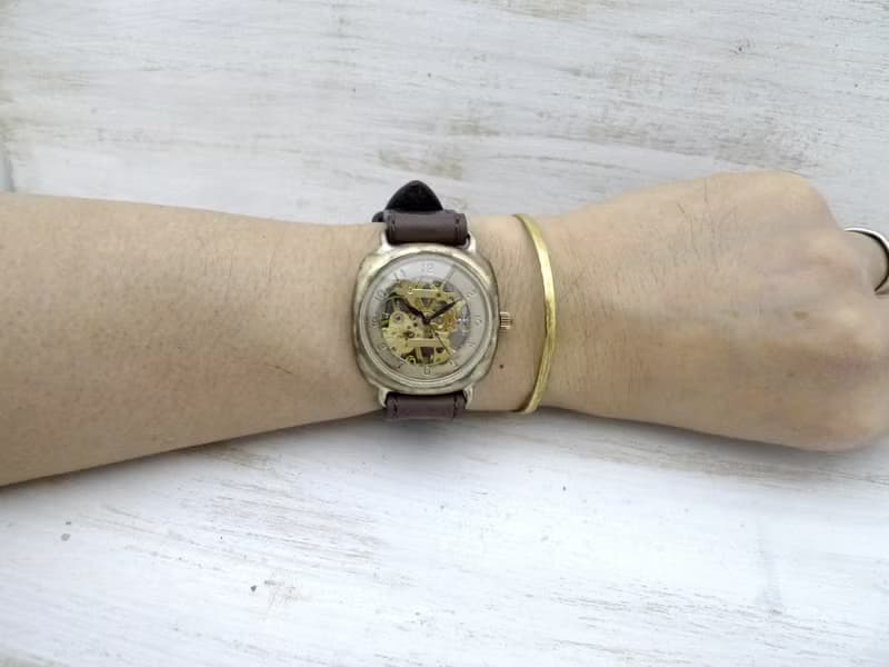 手作り腕時計 BHW128 手巻きBrass(真鍮)36mmクッションケース ミシンステッチBR アラビア数字 Hand craft watch