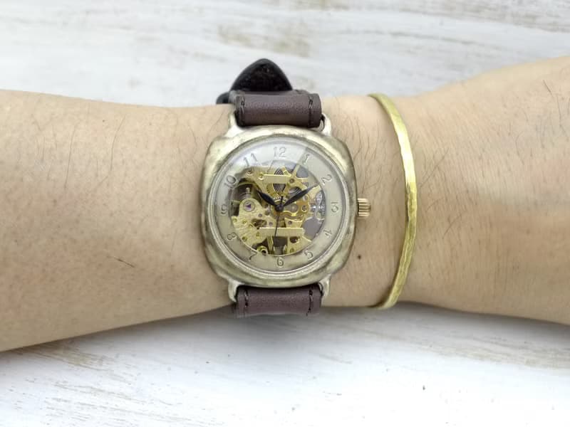 手作り腕時計 BHW128 手巻きBrass(真鍮)36mmクッションケース ミシンステッチBR アラビア数字 Hand craft watch
