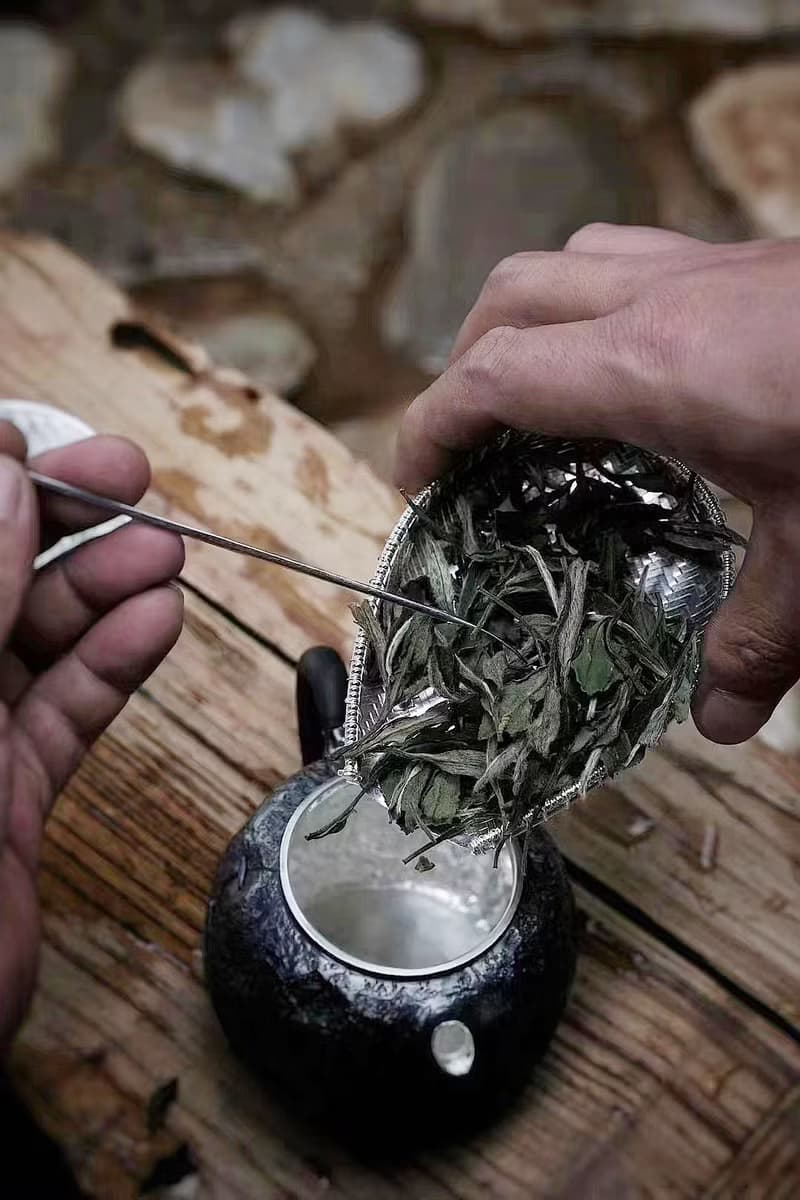 手工銀編人字紋茶則