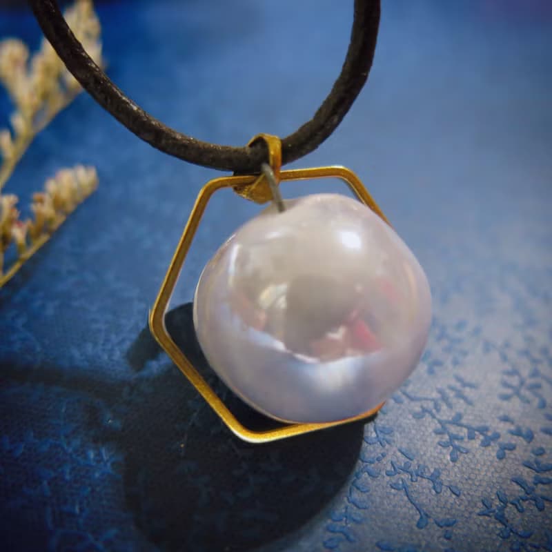 【香氛禮盒】香水精油項鍊-純白珍珠光綴六角環|手作陶藝