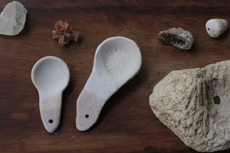 純手捏粉色小鳥形象陶瓷湯匙/陶匙(1對)