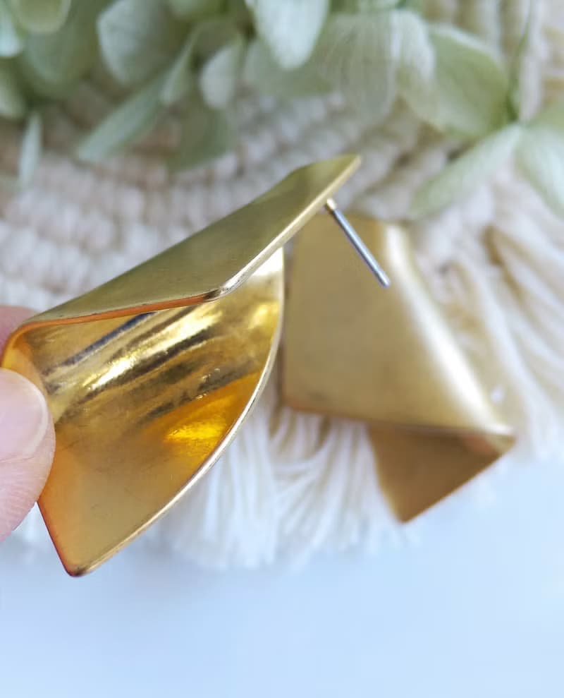 Vintage Jewelry 西洋古董飾品  啞光 金色調 簡約彎折 針式耳環