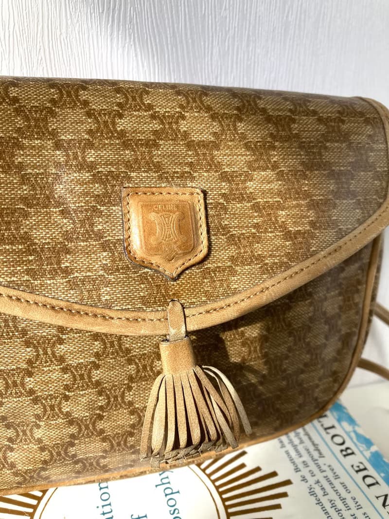 【初夏優惠】中古二手Celine咖啡色凱旋門老花斜背單肩側孭小包