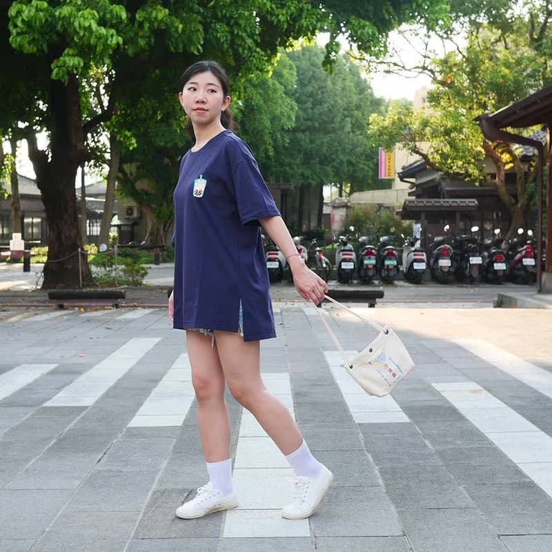 復古 T-shirt - 搖搖 - 藏青色