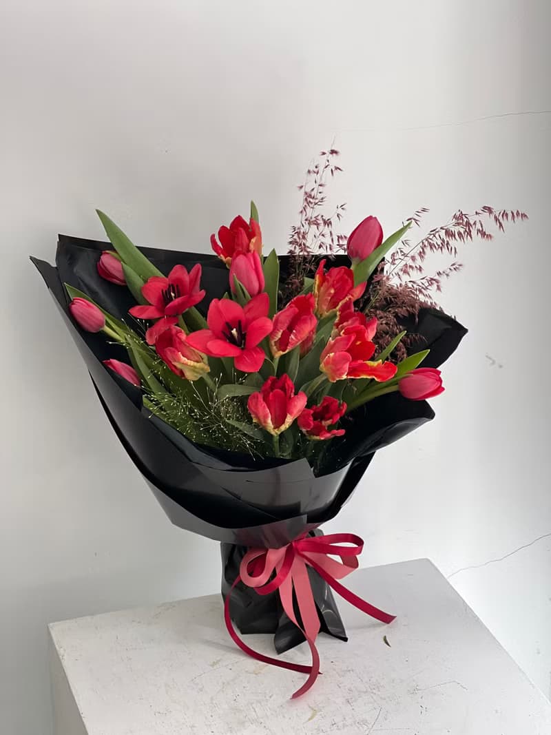 火焰紅鬱金香鮮花花束.特殊進口花束.特色花禮