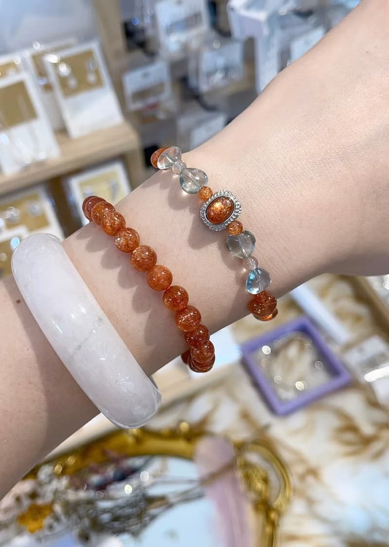 小精品阿魯沙金太陽綠柱石愛心蝴蝶結水晶手珠設計款化太歲正能量