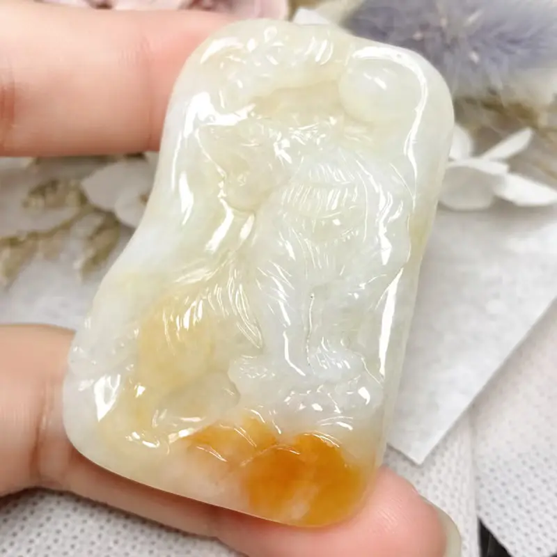 飄黃翡翡翠上山虎牌項鍊 | 天然緬甸玉A貨翡翠 | 送禮