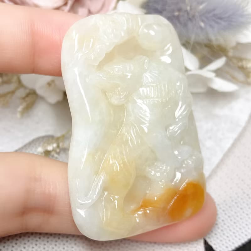 飄黃翡翡翠上山虎牌項鍊 | 天然緬甸玉A貨翡翠 | 送禮