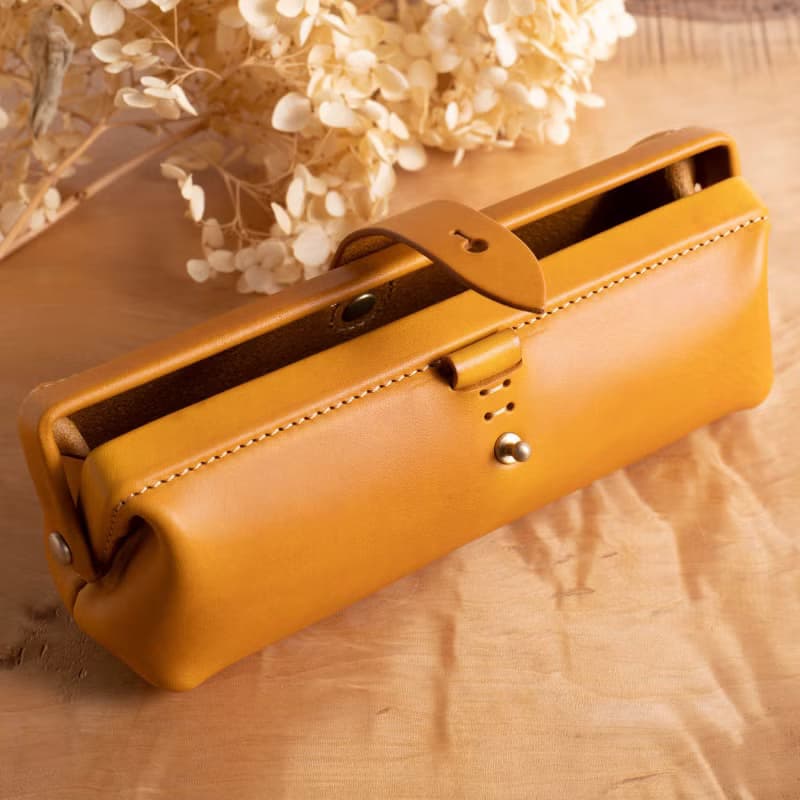イタリアンレザーのペンケース Paka-pen #Yellow【入学祝】【就職祝】【カスタム可能なギフト】