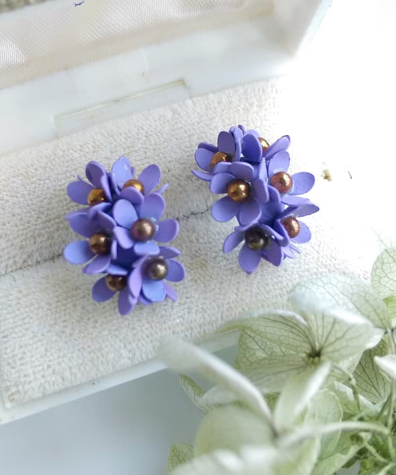 Vintage Jewelry 西洋古董飾品 C圈 立體 花簇 針式耳環