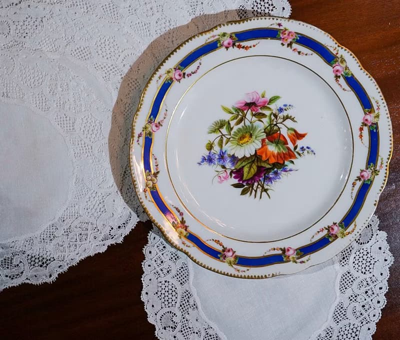 滾花邊圓形蕾絲餐墊 - 西洋古董