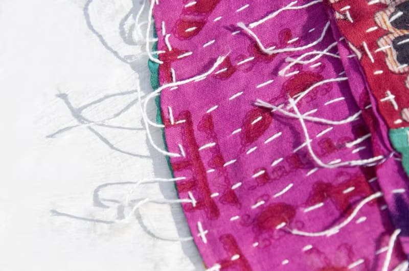 手縫紗麗布拼接絲巾/刺繡絲巾/刺繡圍巾/手縫紗麗線絲巾-南歐風