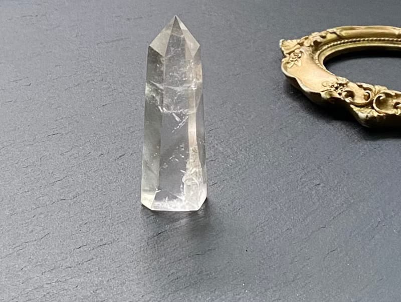 能量擺件-天使之翼 天然異像金字塔冰透藍針彩虹白水晶共生幽靈柱
