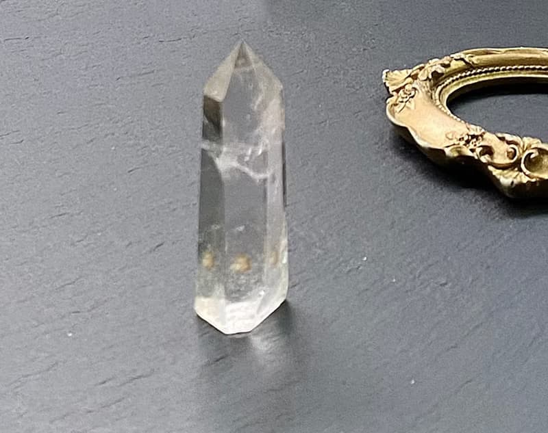 能量擺件-天使之翼 天然異像金字塔冰透藍針彩虹白水晶共生幽靈柱