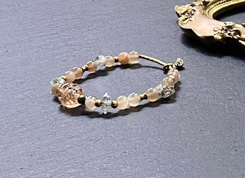 能量原石-骨幹太陽石x閃靈鑽原石x黑膽石x黑金超七貔貅黃銅手鍊