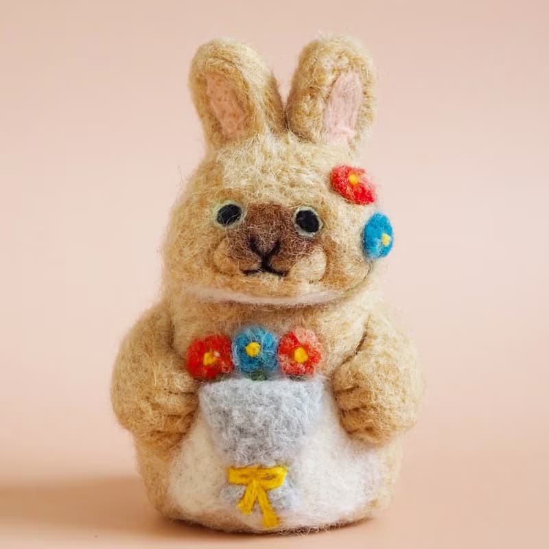 とっておきの花束をどうぞ　うさぎさんの置物