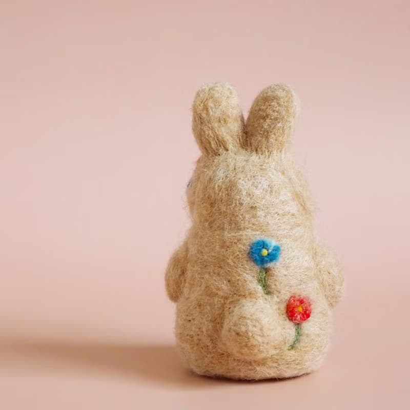 とっておきの花束をどうぞ　うさぎさんの置物