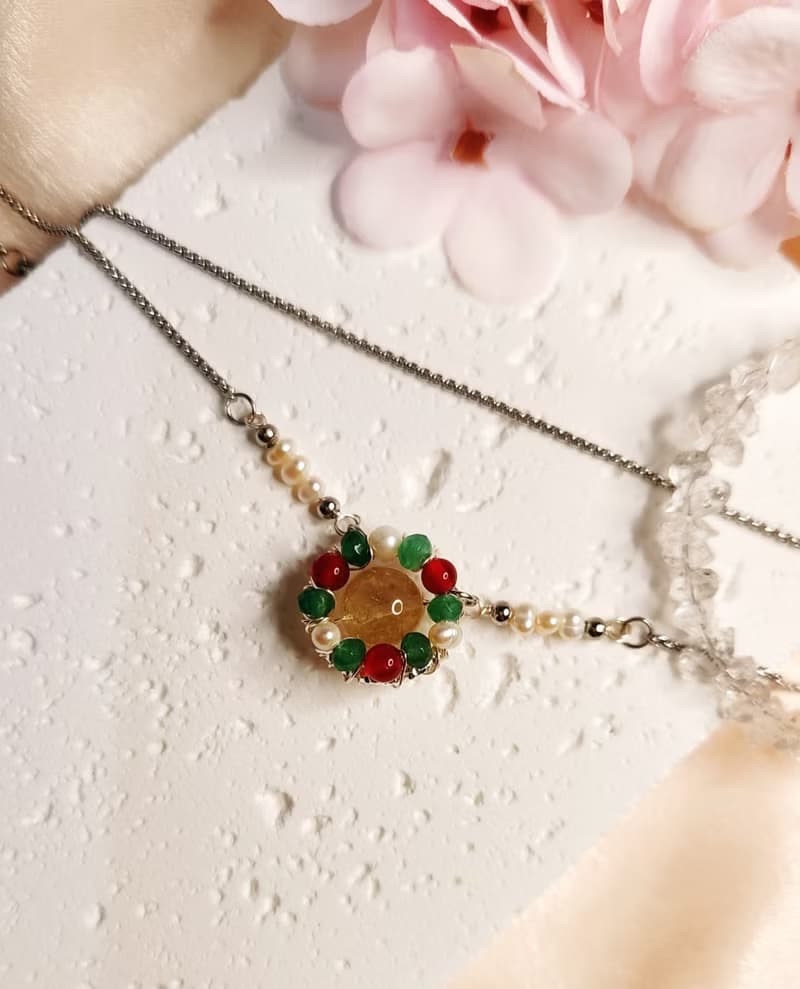 祝福槲寄生【紅紅綠綠】-金髮晶 東菱玉 紅瑪瑙 金屬線編織項鍊