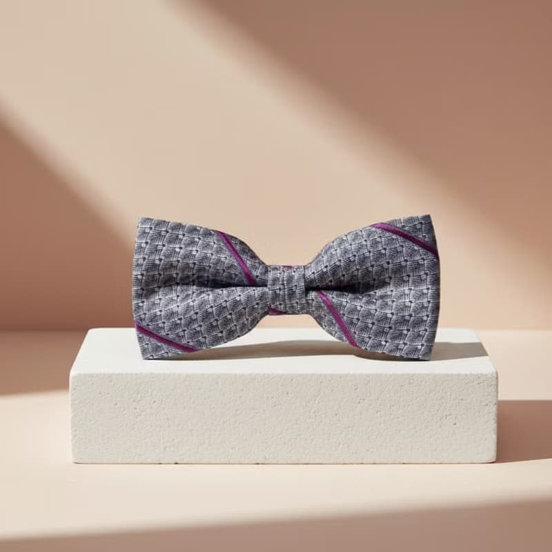 菱格彩帶藍領結