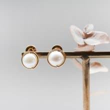 Pearl耳夾/耳針 | 經典白珍珠耳環