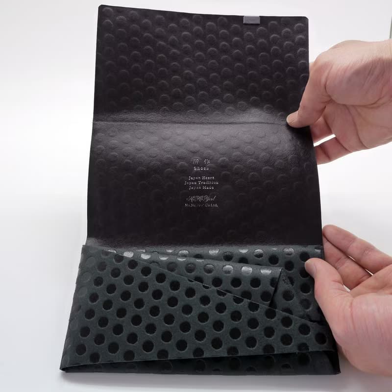 日本手工-所作Shosa 植鞣牛皮 長夾– 波卡圓點款/黑黑點